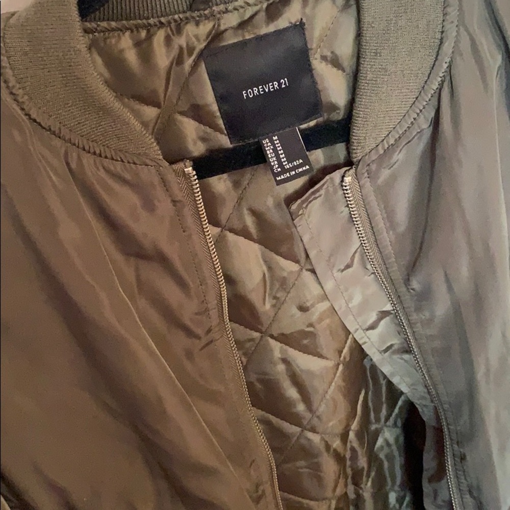 Bomber jacket! - Picture 2 of 2